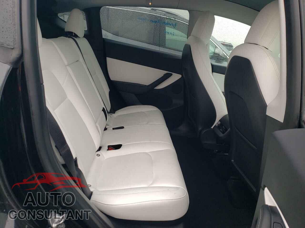 TESLA MODEL Y 2021 - 5YJYGDEE6MF134612