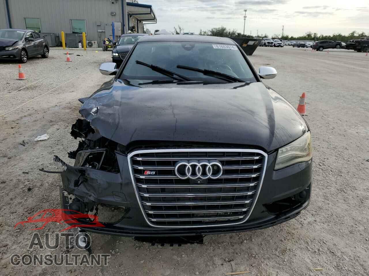 AUDI S8 2013 - WAUD2AFD6DN033246