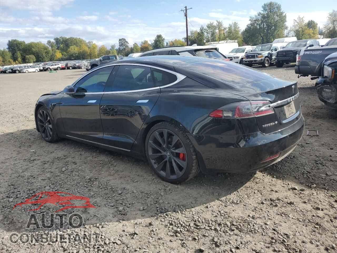 TESLA MODEL S 2018 - 5YJSA1E49JF261153