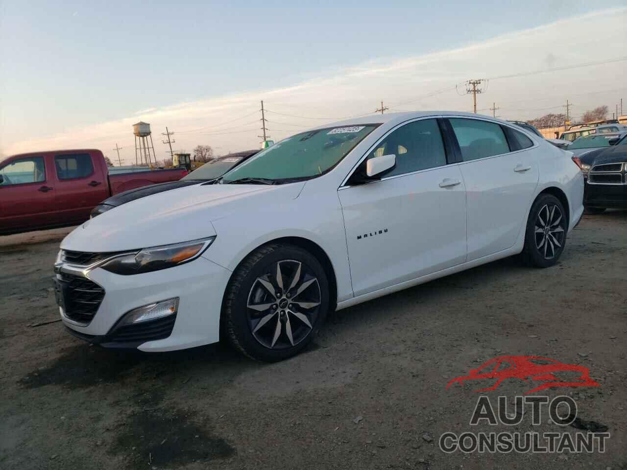 CHEVROLET MALIBU 2020 - 1G1ZG5ST5LF084172