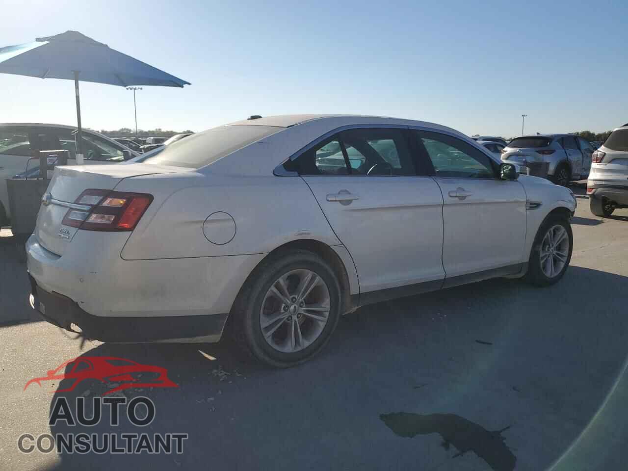 FORD TAURUS 2015 - 1FAHP2E89FG127084