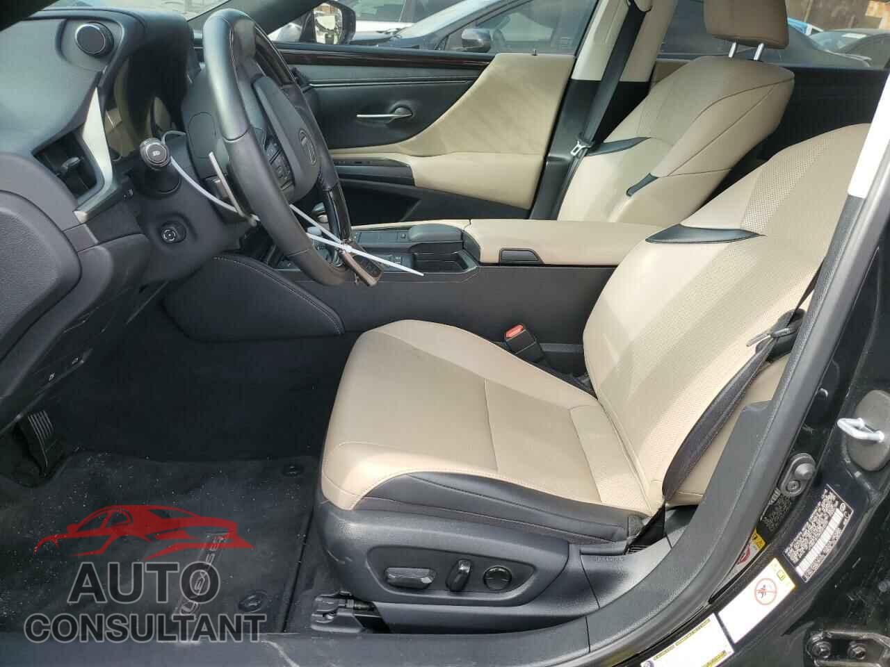 LEXUS ES300 2019 - JTHB21B10K2023539