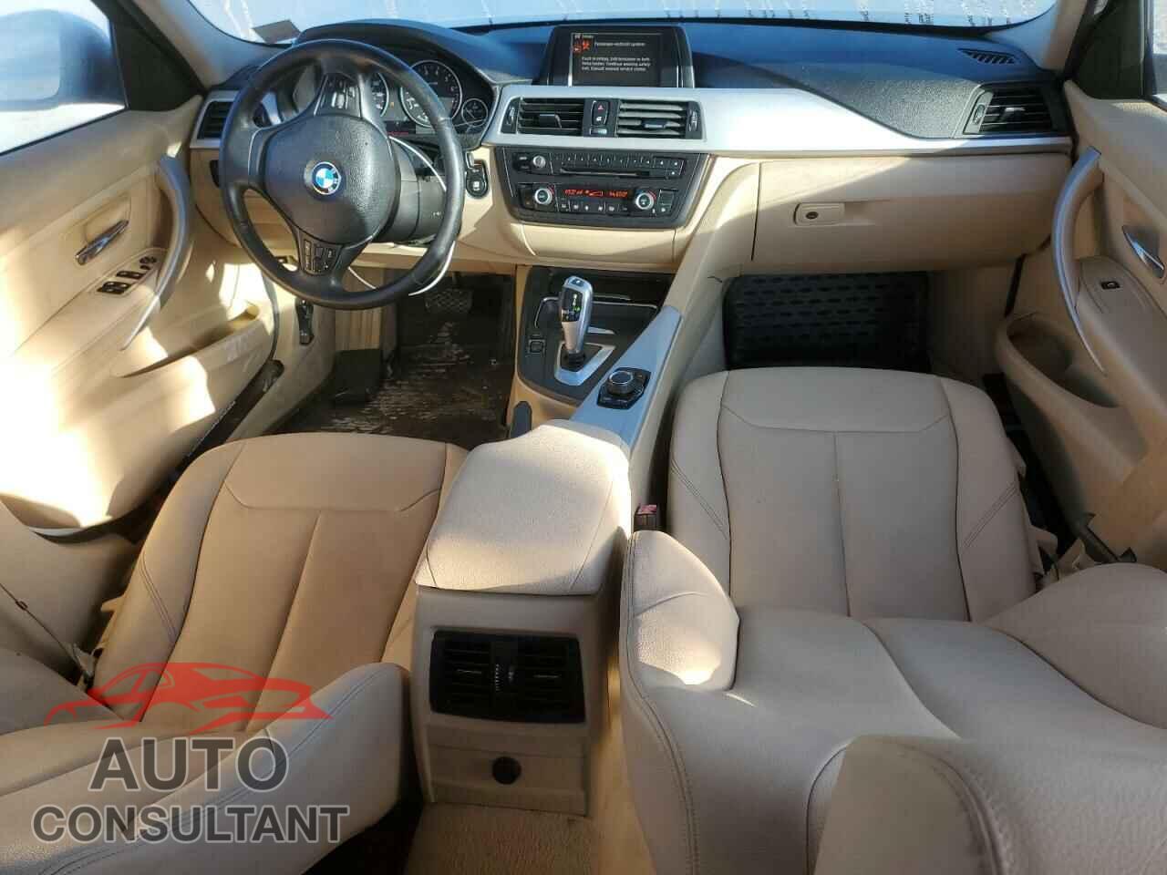 BMW 3 SERIES 2012 - WBA3A5C58CF349520