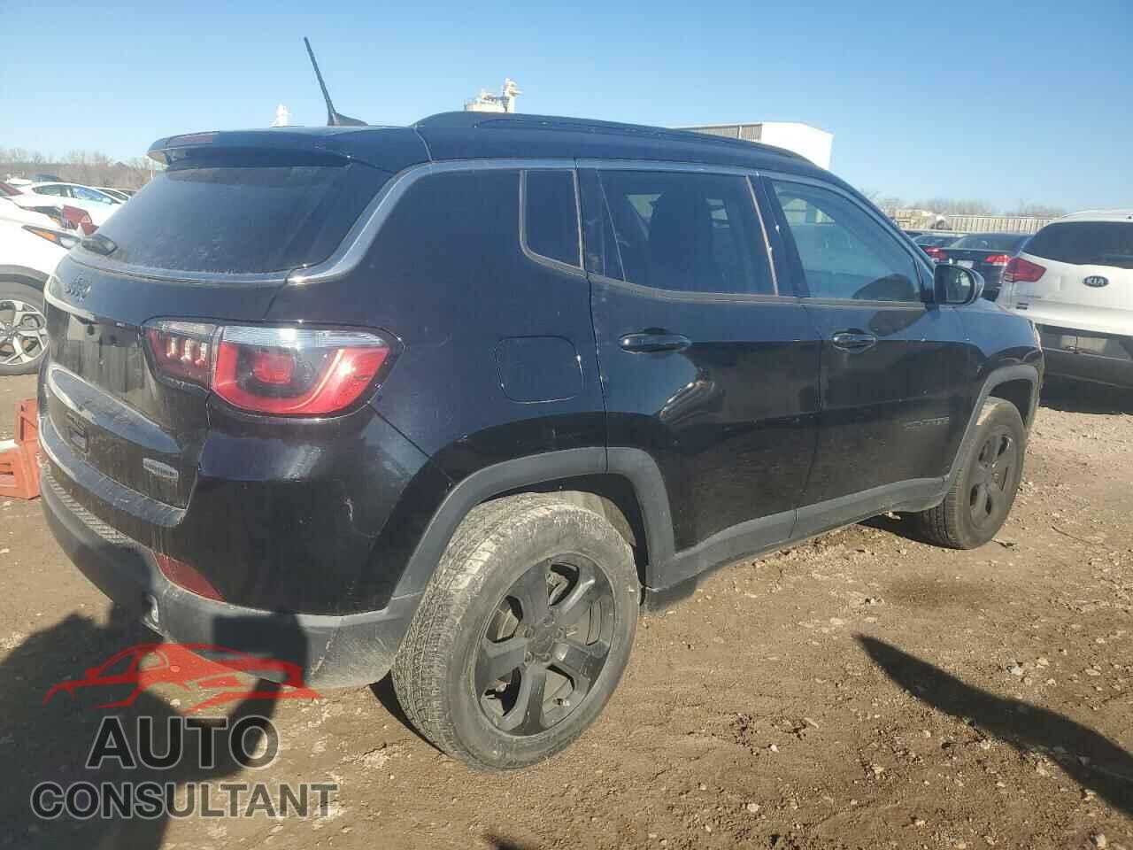JEEP COMPASS 2018 - 3C4NJDBB8JT139354