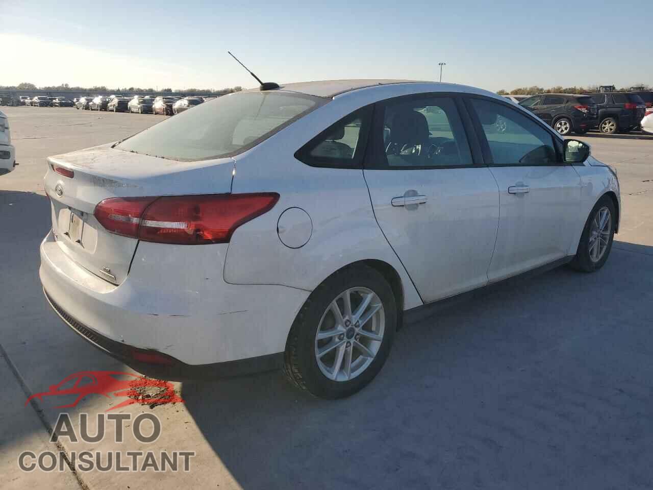 FORD FOCUS 2015 - 1FADP3F21FL263604