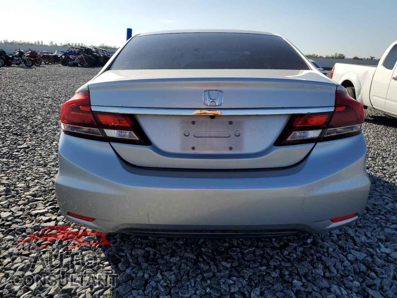 HONDA CIVIC 2013 - 2HGFB2F59DH557950