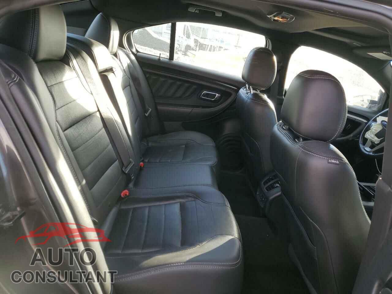 FORD TAURUS 2015 - 1FAHP2KTXFG128656
