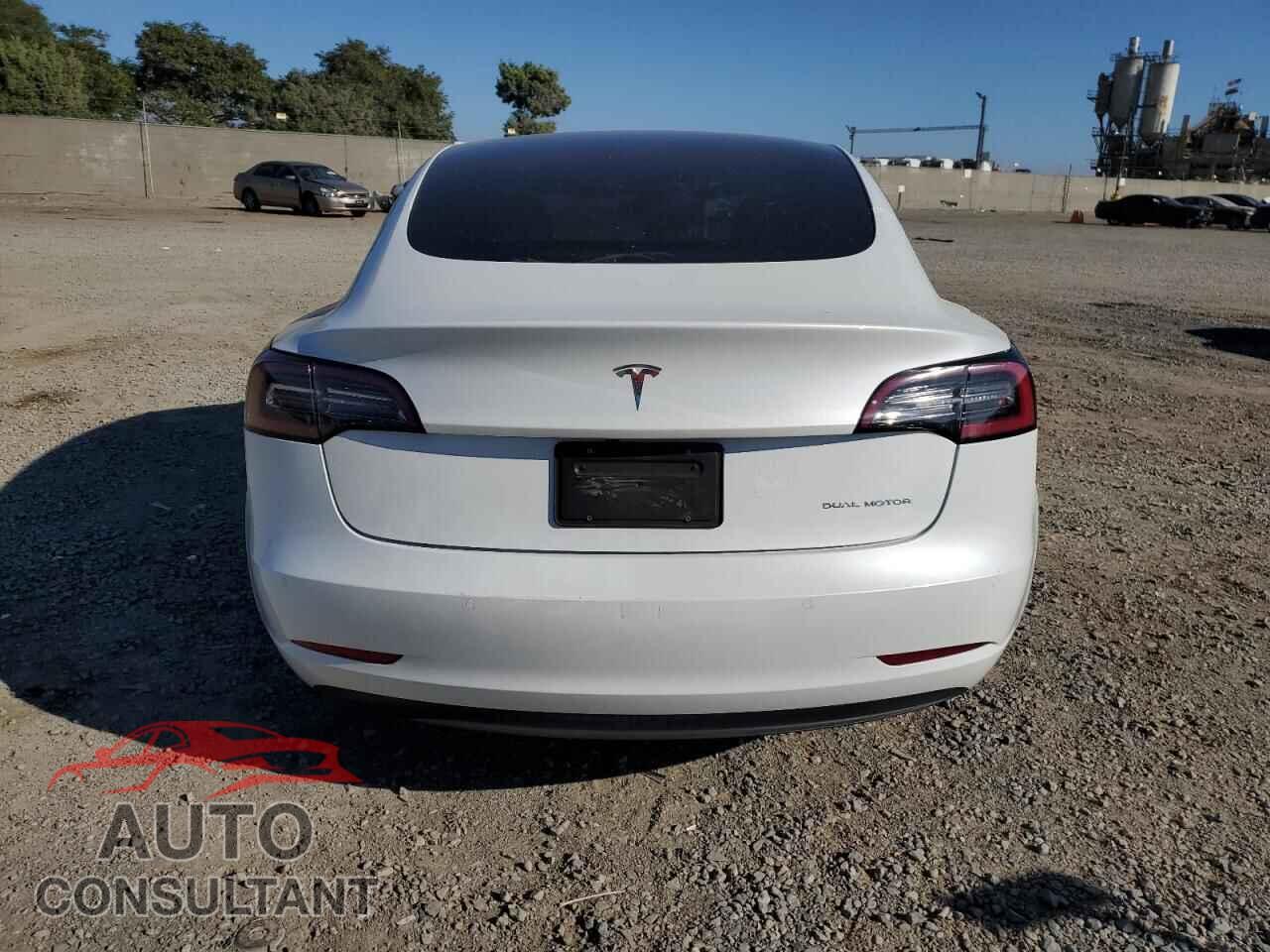TESLA MODEL 3 2021 - 5YJ3E1EB3MF876082