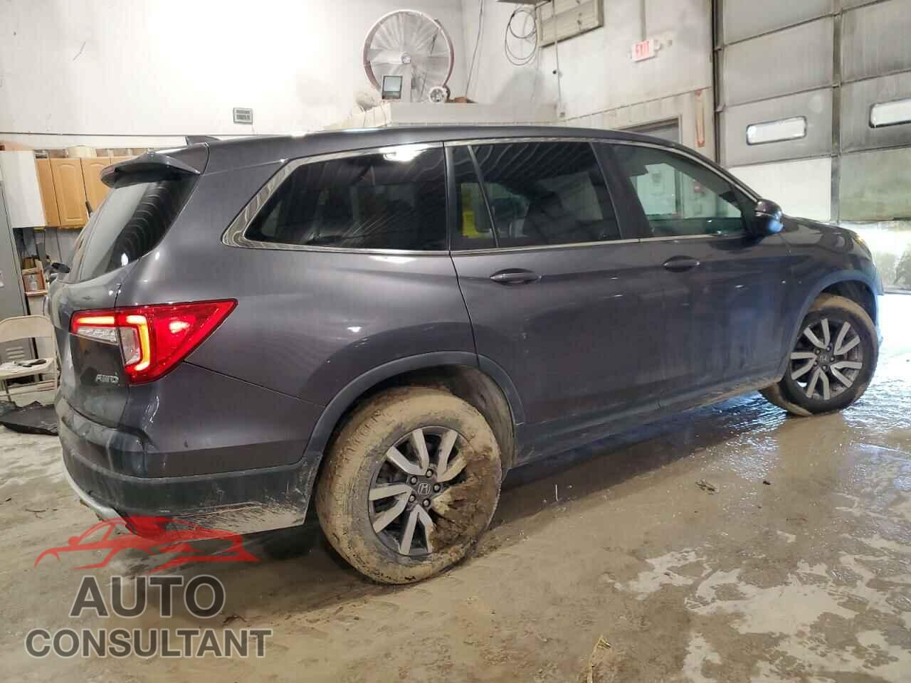 HONDA PILOT 2020 - 5FNYF6H59LB005885
