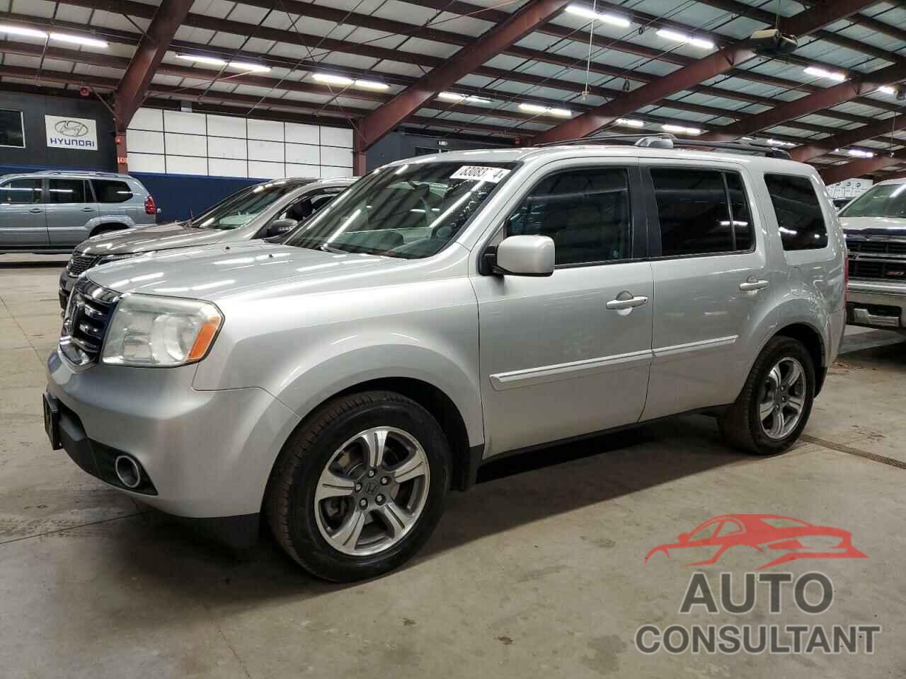 HONDA PILOT 2015 - 5FNYF4H30FB007998