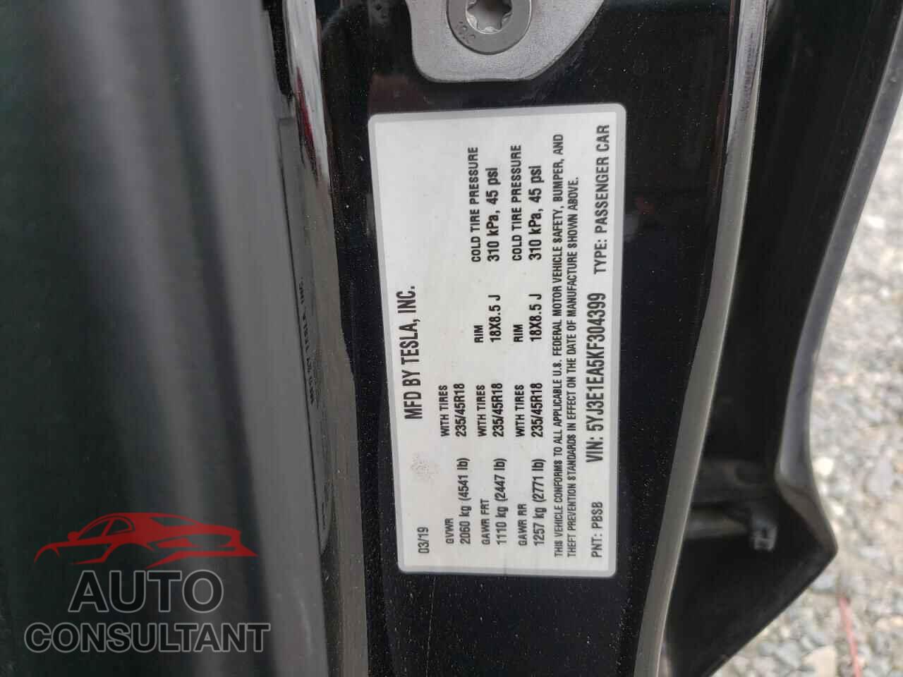 TESLA MODEL 3 2019 - 5YJ3E1EA5KF304399