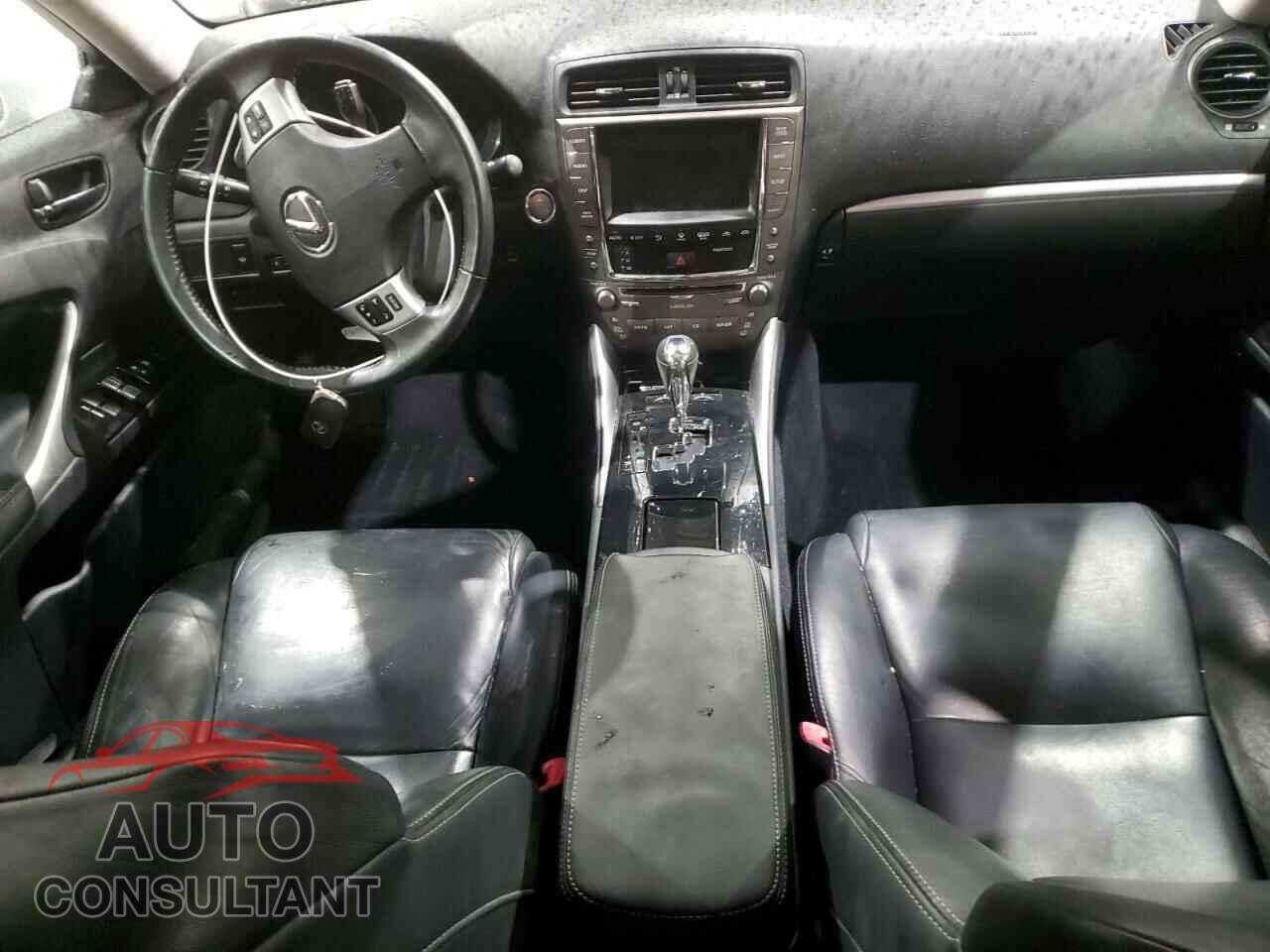 LEXUS IS 2011 - JTHCF5C25B5049334