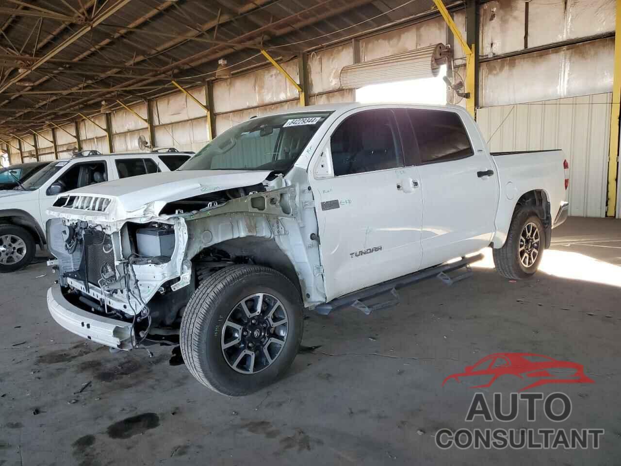 TOYOTA TUNDRA 2018 - 5TFDY5F13JX688625