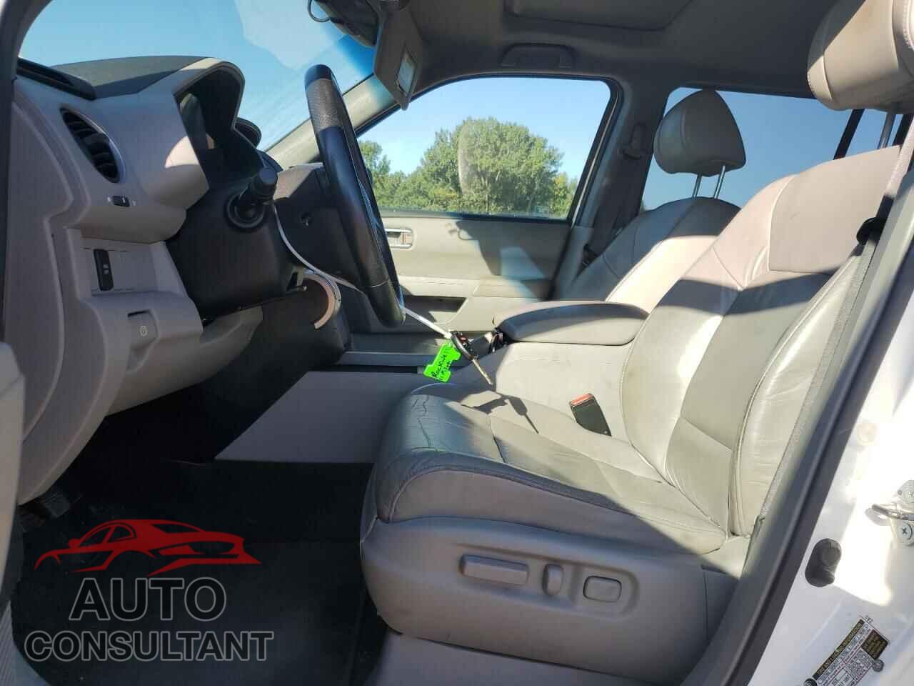 HONDA PILOT 2011 - 5FNYF3H53BB044968