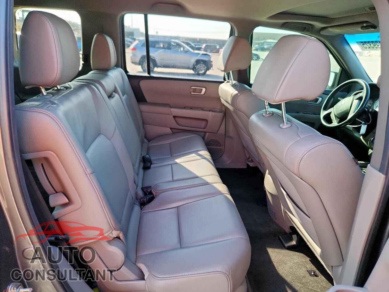 HONDA PILOT 2013 - 5FNYF3H71DB021385