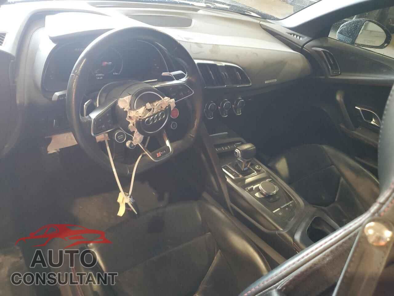 AUDI R8 2018 - WUAVACFX6J7900308