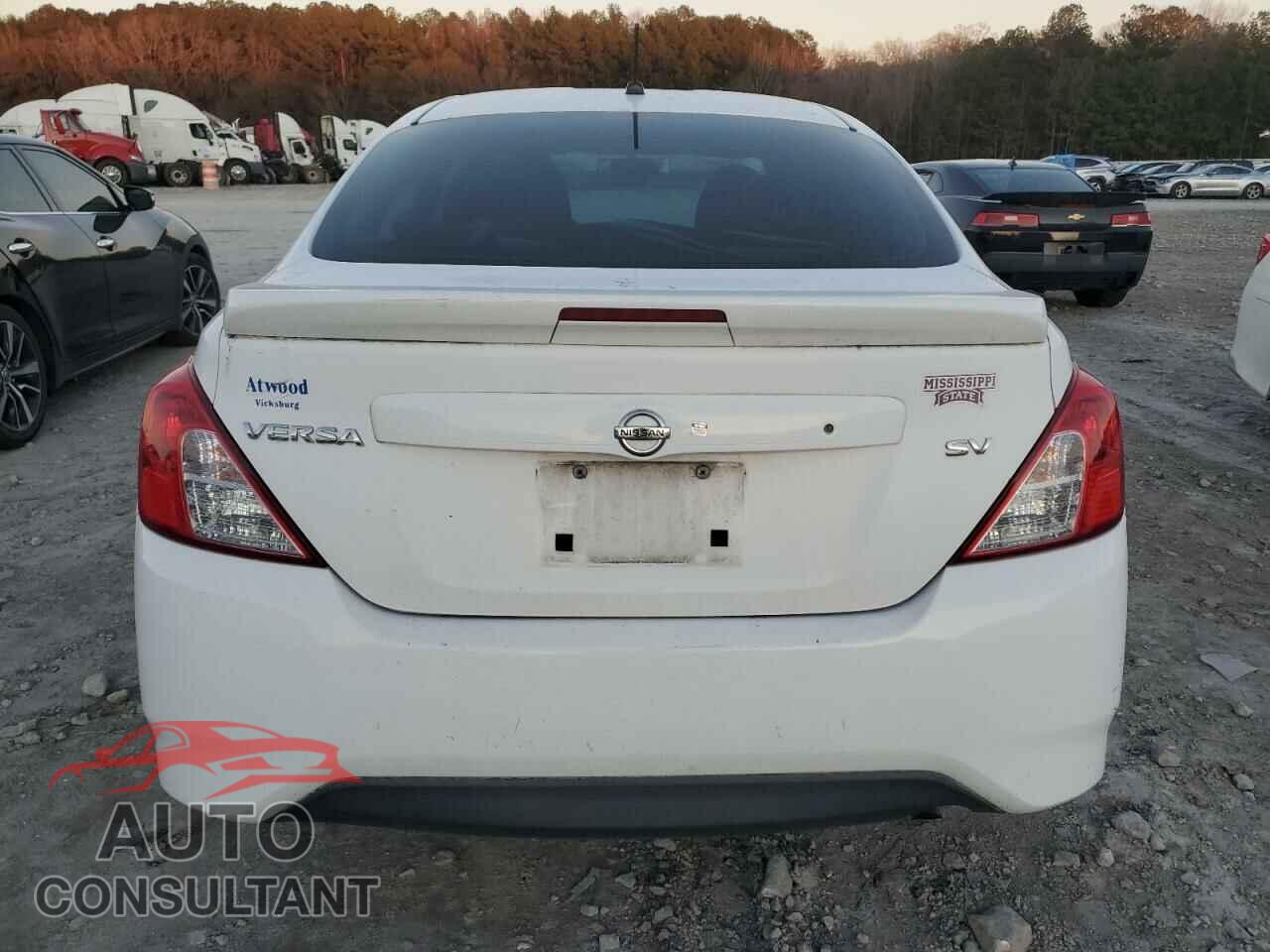NISSAN VERSA 2017 - 3N1CN7AP1HL856444
