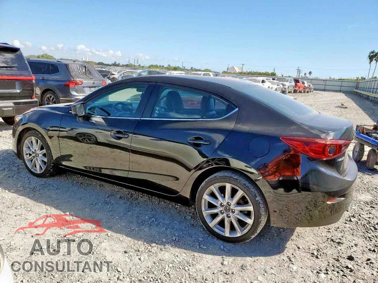 MAZDA 3 2017 - 3MZBN1V78HM112220