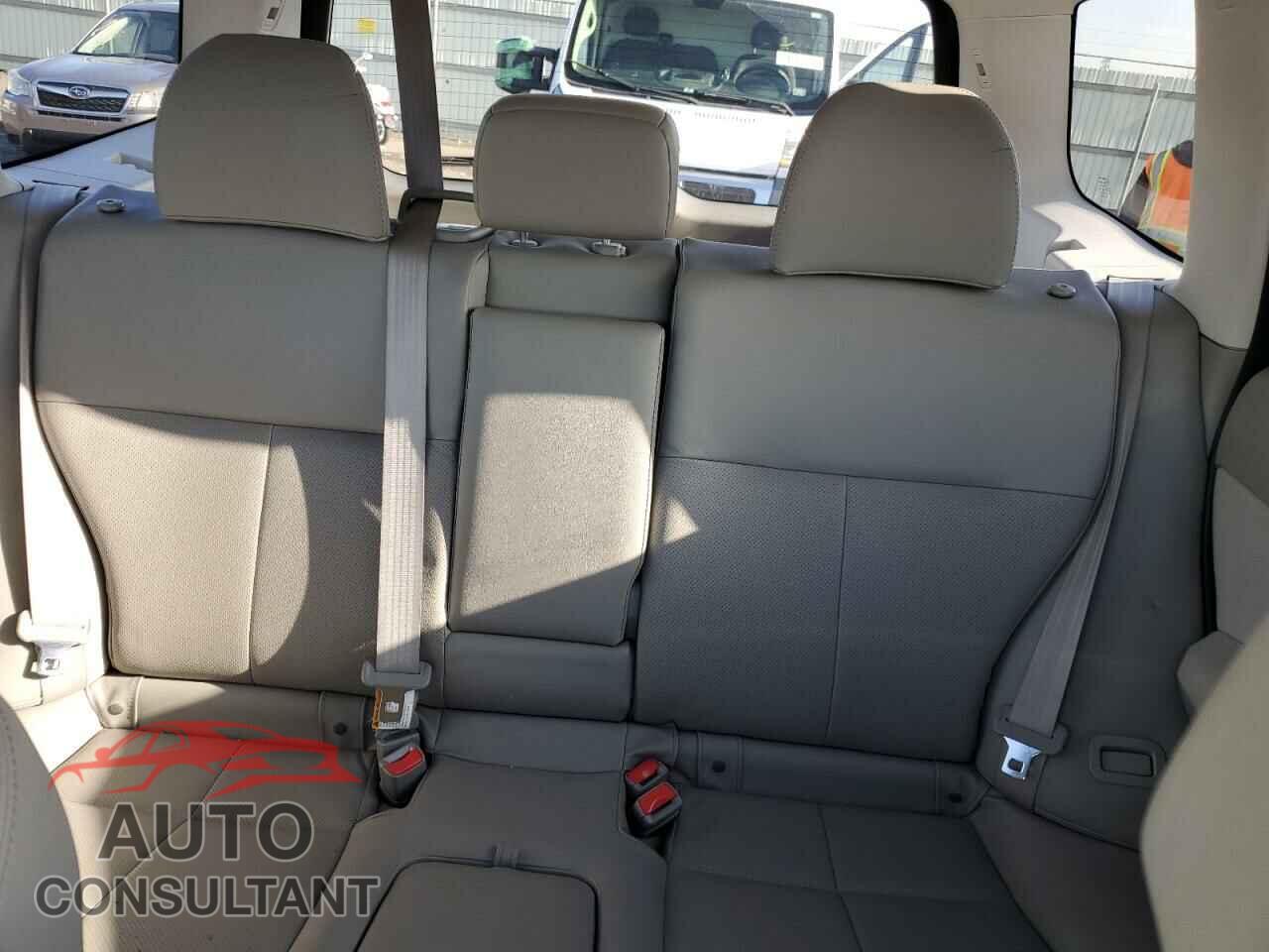 SUBARU FORESTER 2013 - JF2SHAEC6DH402558