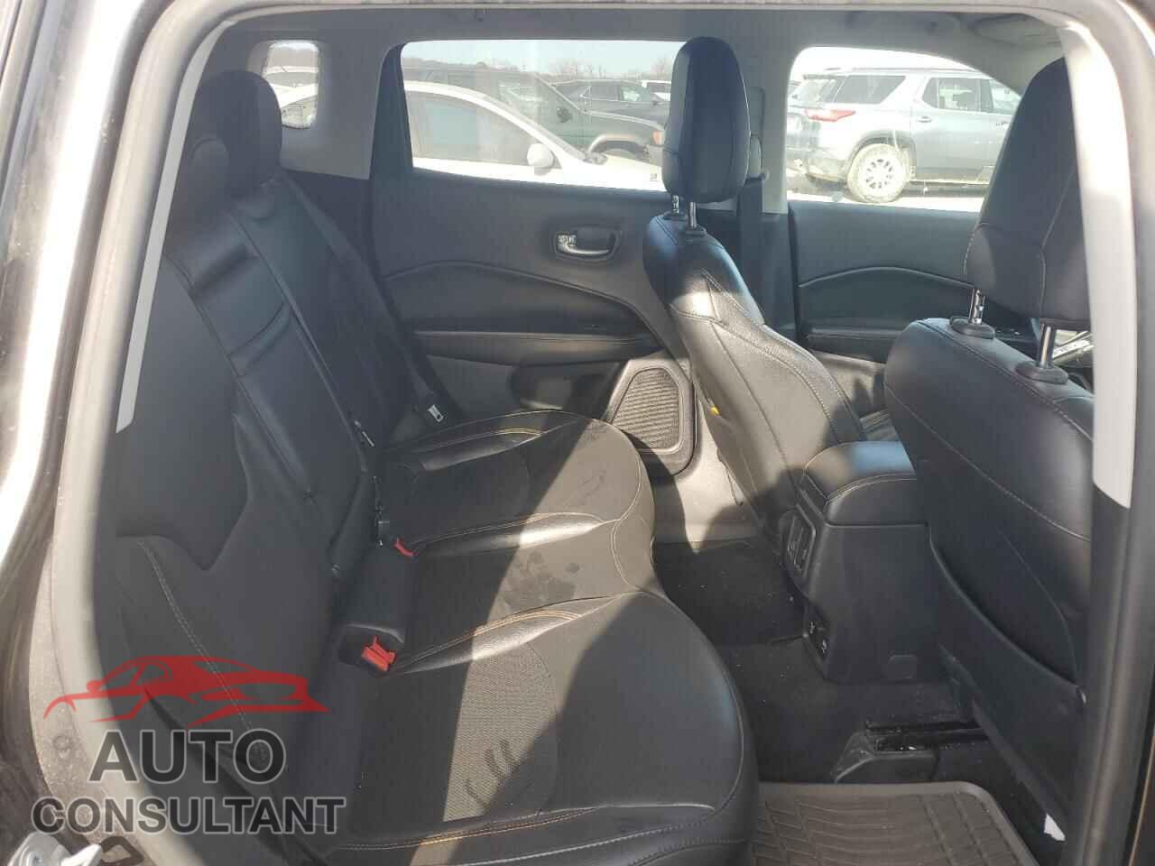 JEEP COMPASS 2019 - 3C4NJDCB8KT776020