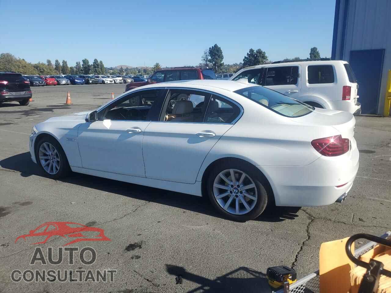 BMW 5 SERIES 2014 - WBAXA5C55ED690650
