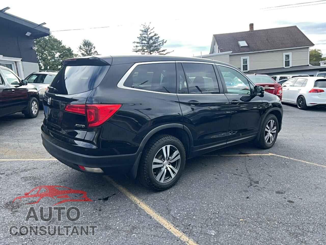 HONDA PILOT 2017 - 5FNYF6H55HB062124