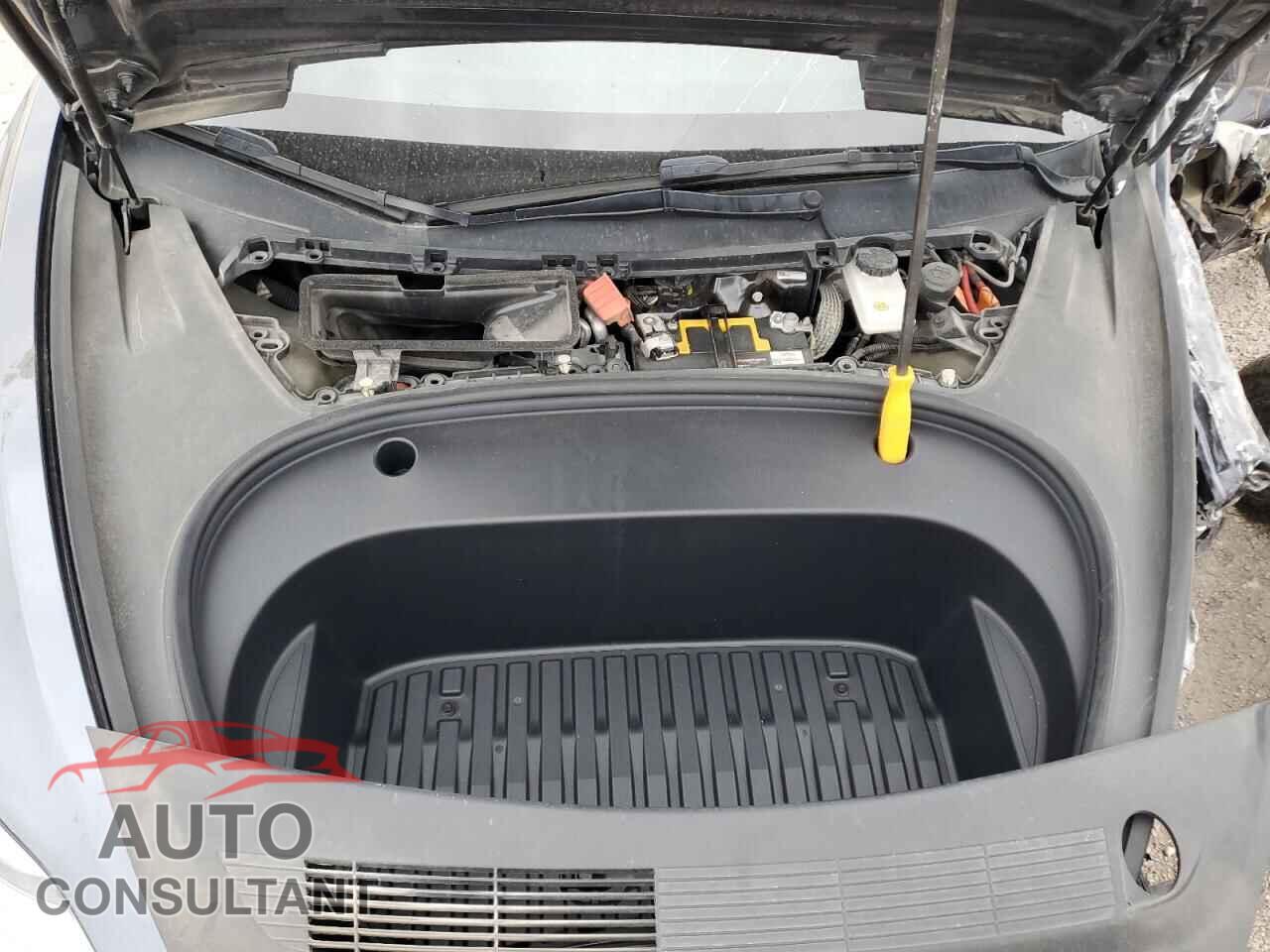TESLA MODEL 3 2021 - 5YJ3E1EB8MF099883