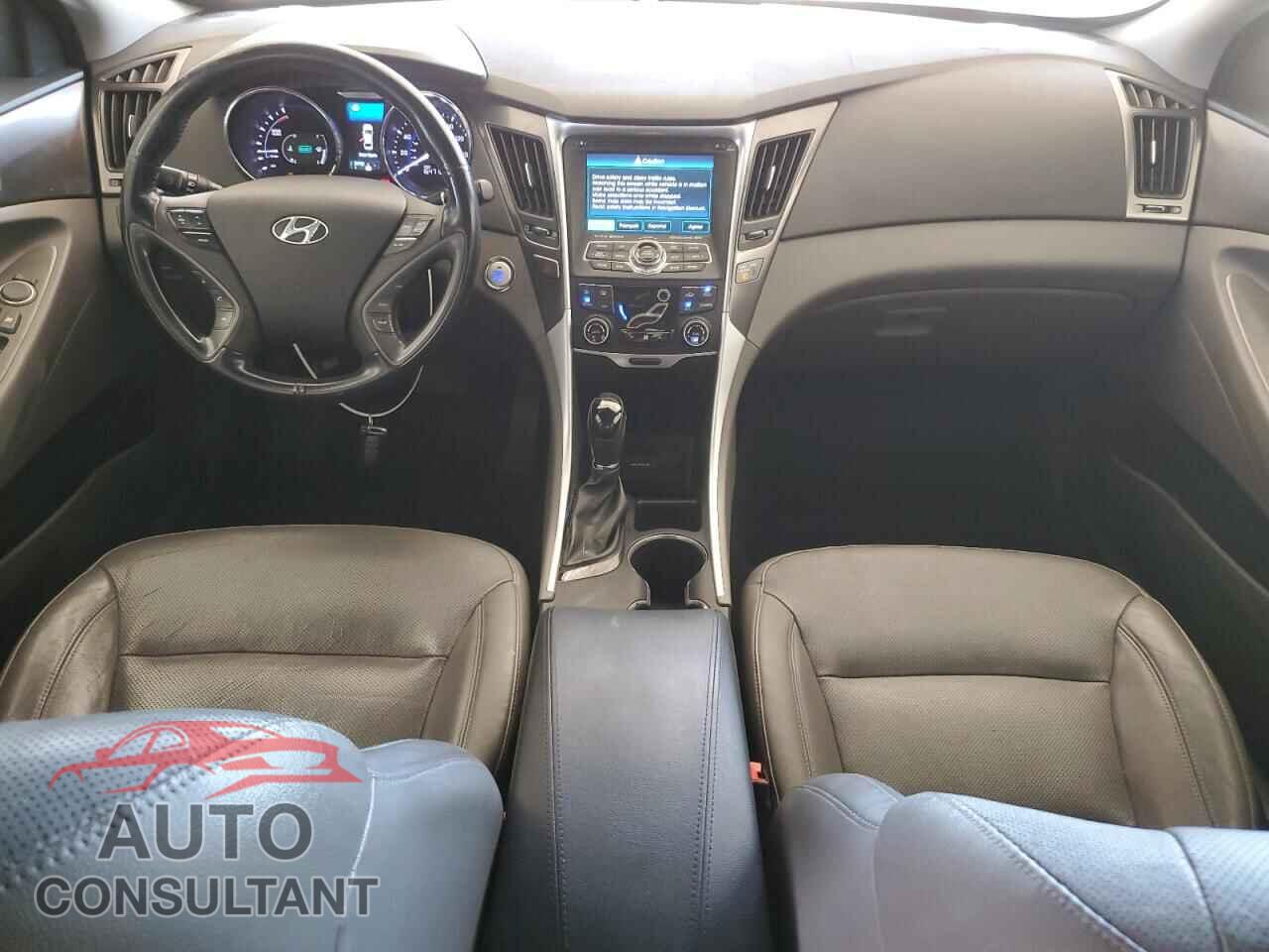 HYUNDAI SONATA 2014 - KMHEC4A49EA112797