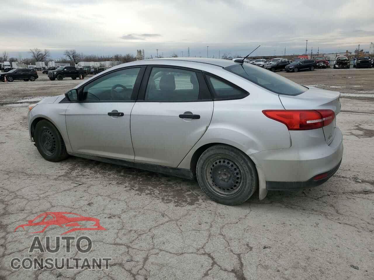 FORD FOCUS 2015 - 1FADP3E20FL367700