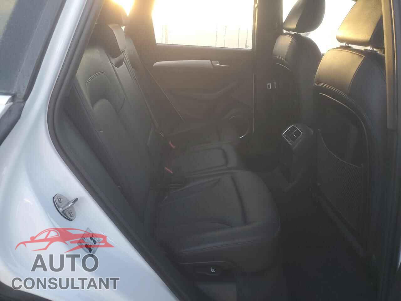 AUDI Q5 2017 - WA1M2AFP0HA085007