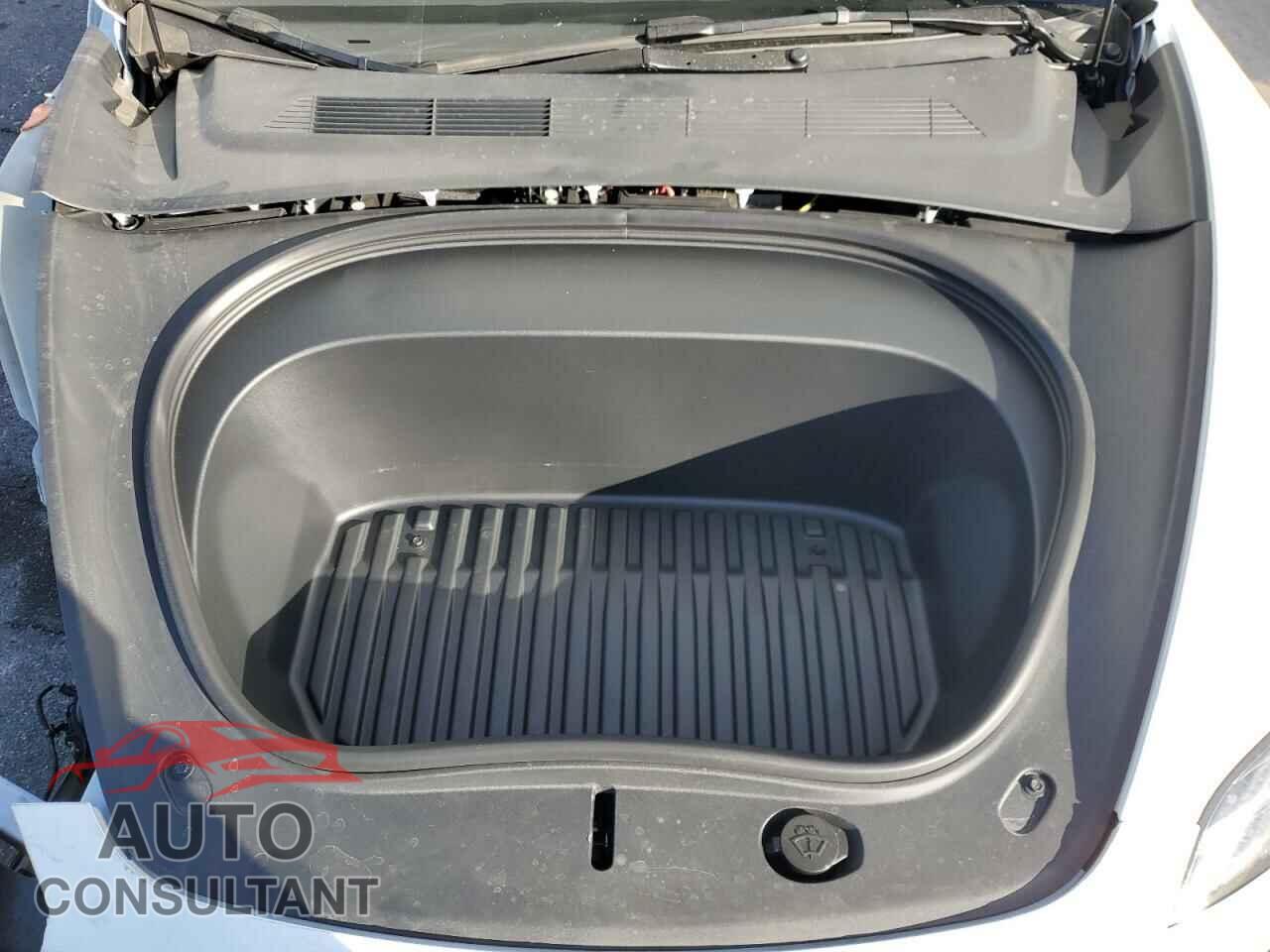 TESLA MODEL 3 2024 - 5YJ3E1ET4RF856293
