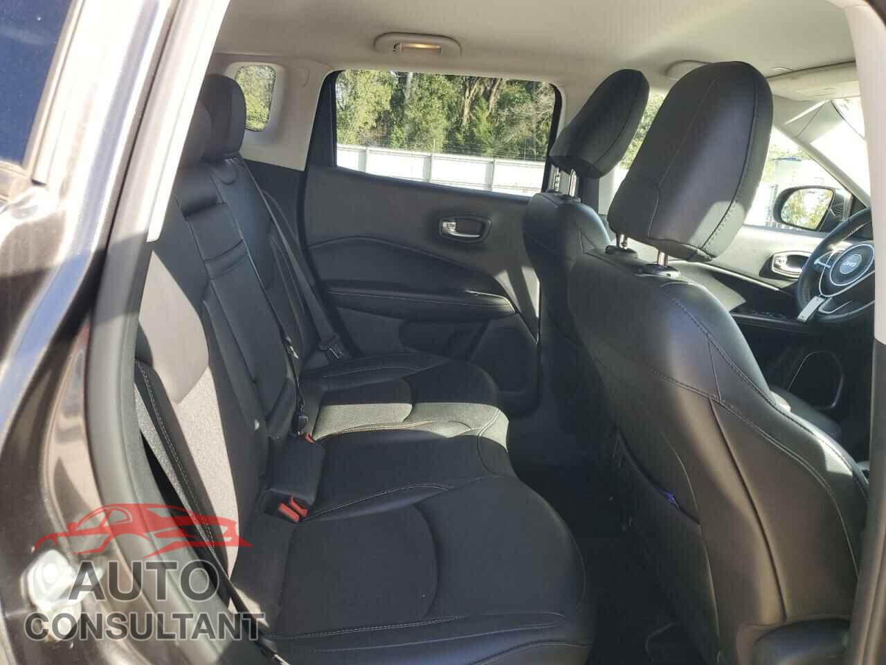 JEEP COMPASS 2019 - 3C4NJCBB4KT851243