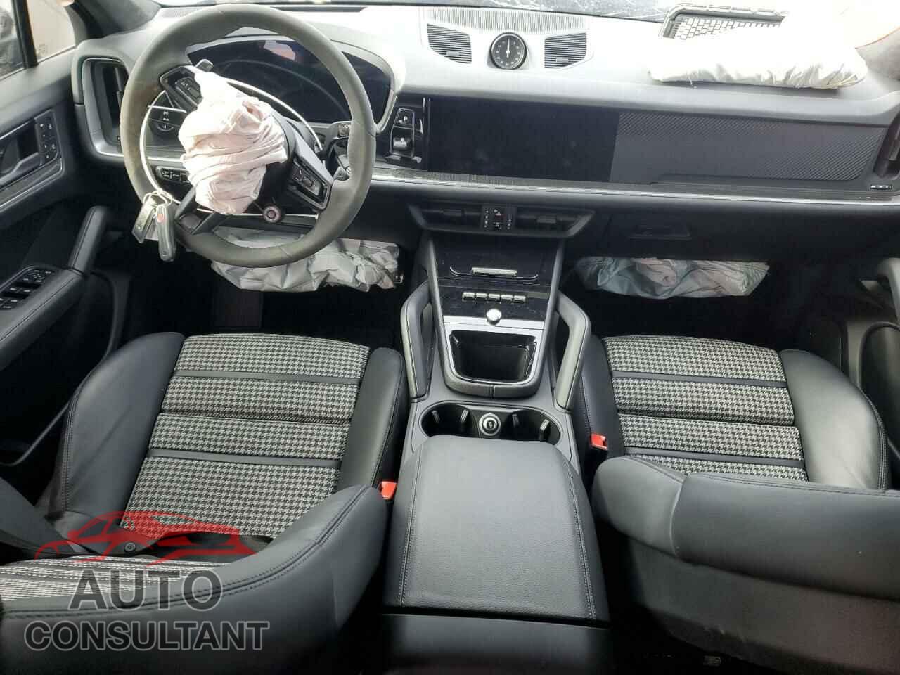 PORSCHE CAYENNE 2024 - WP1BL2AY2RDA60107