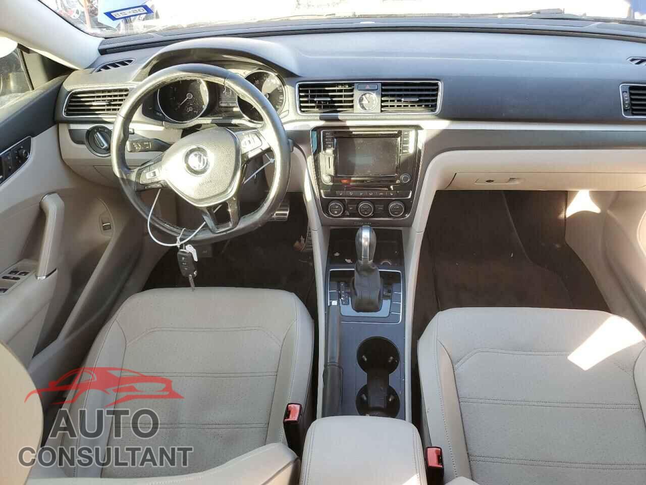 VOLKSWAGEN PASSAT 2017 - 1VWDT7A36HC069938
