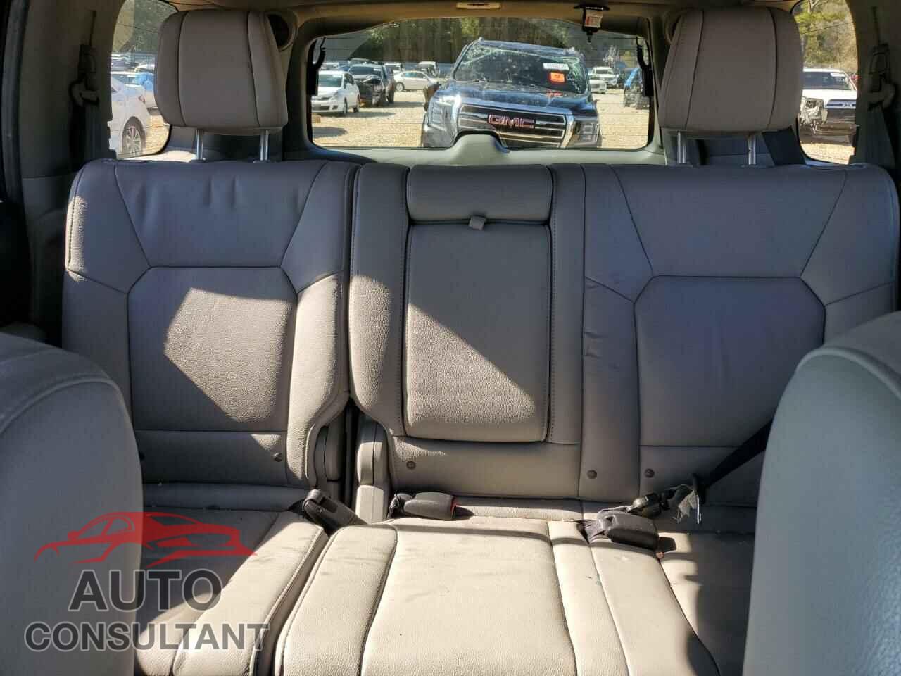 HONDA PILOT 2012 - 5FNYF4H97CB010171