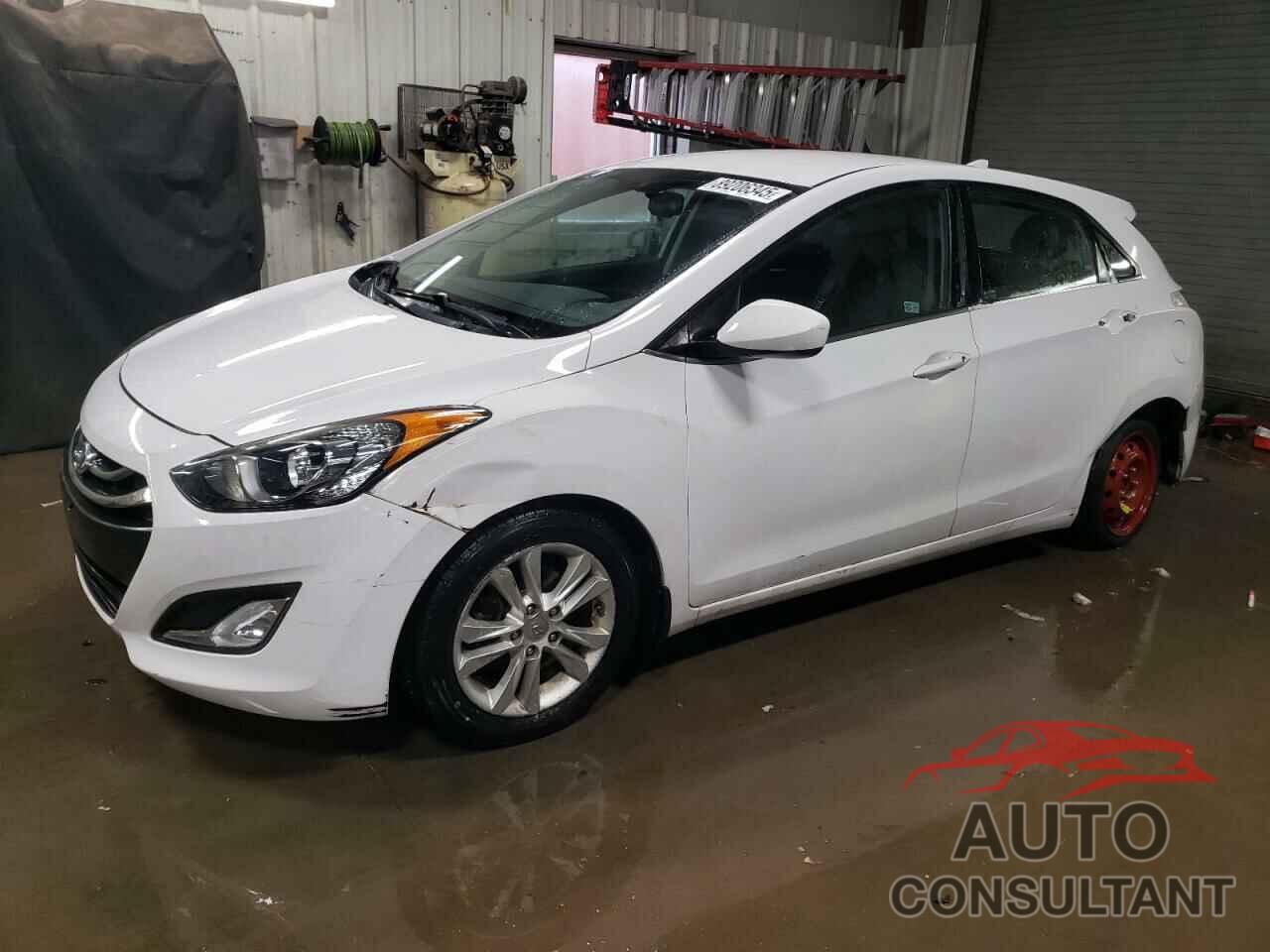 HYUNDAI ELANTRA 2013 - KMHD35LE7DU151800