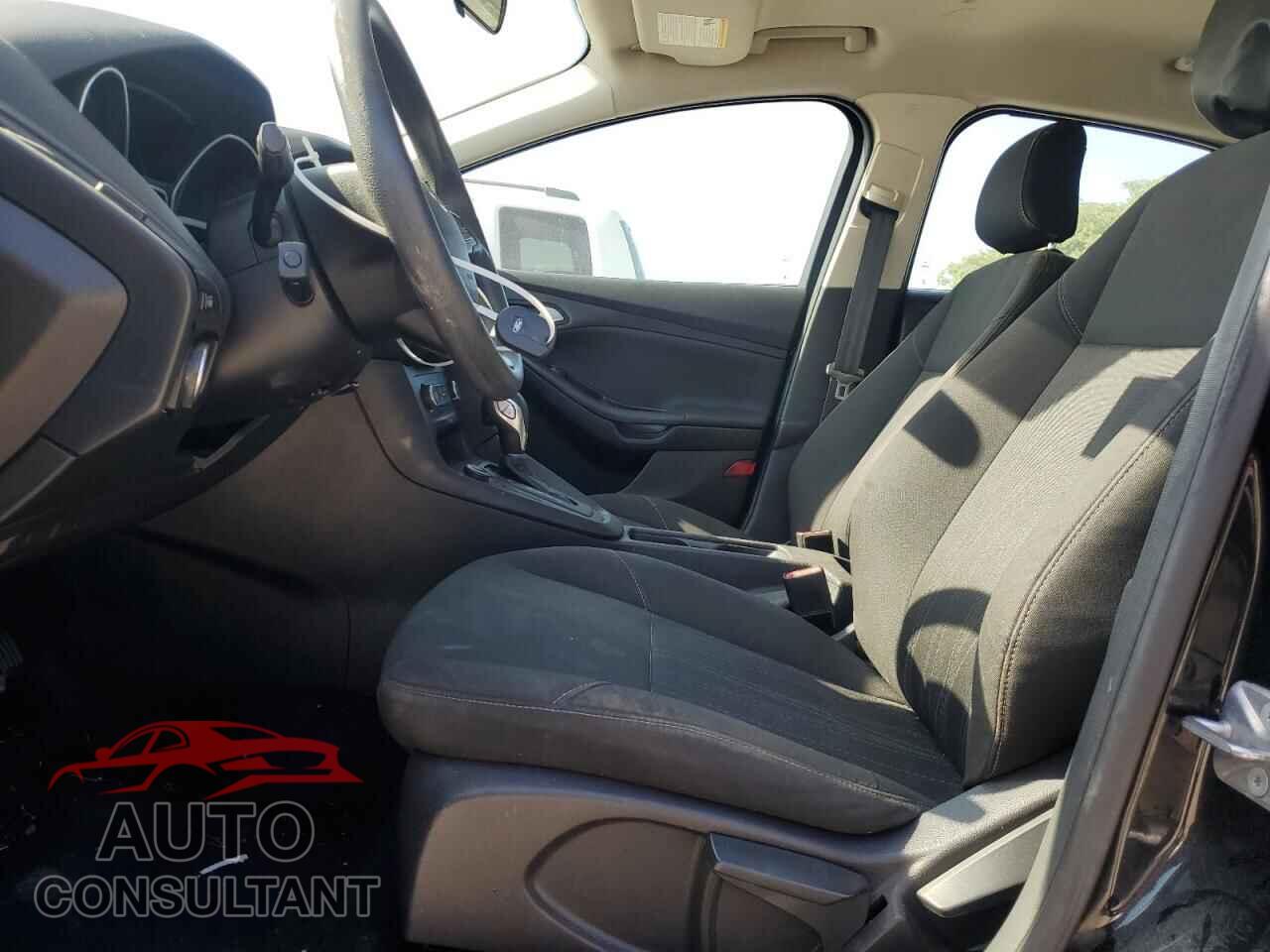 FORD FOCUS 2015 - 1FADP3E26FL340727