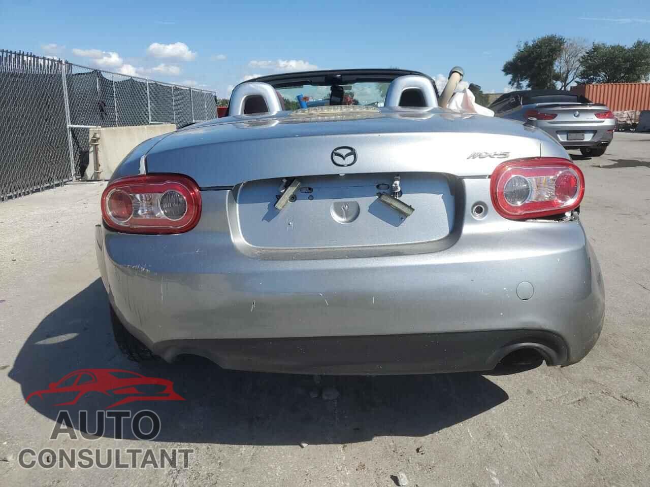 MAZDA MX5 2011 - JM1NC2MF2B0213719