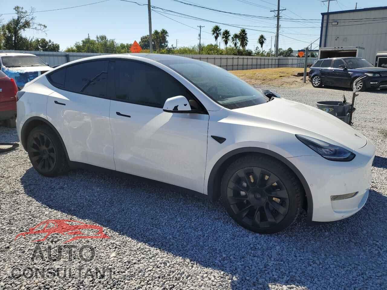 TESLA MODEL Y 2021 - 5YJYGDEE4MF085166