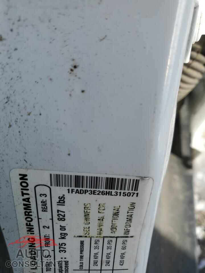 FORD FOCUS 2017 - 1FADP3E26HL315071