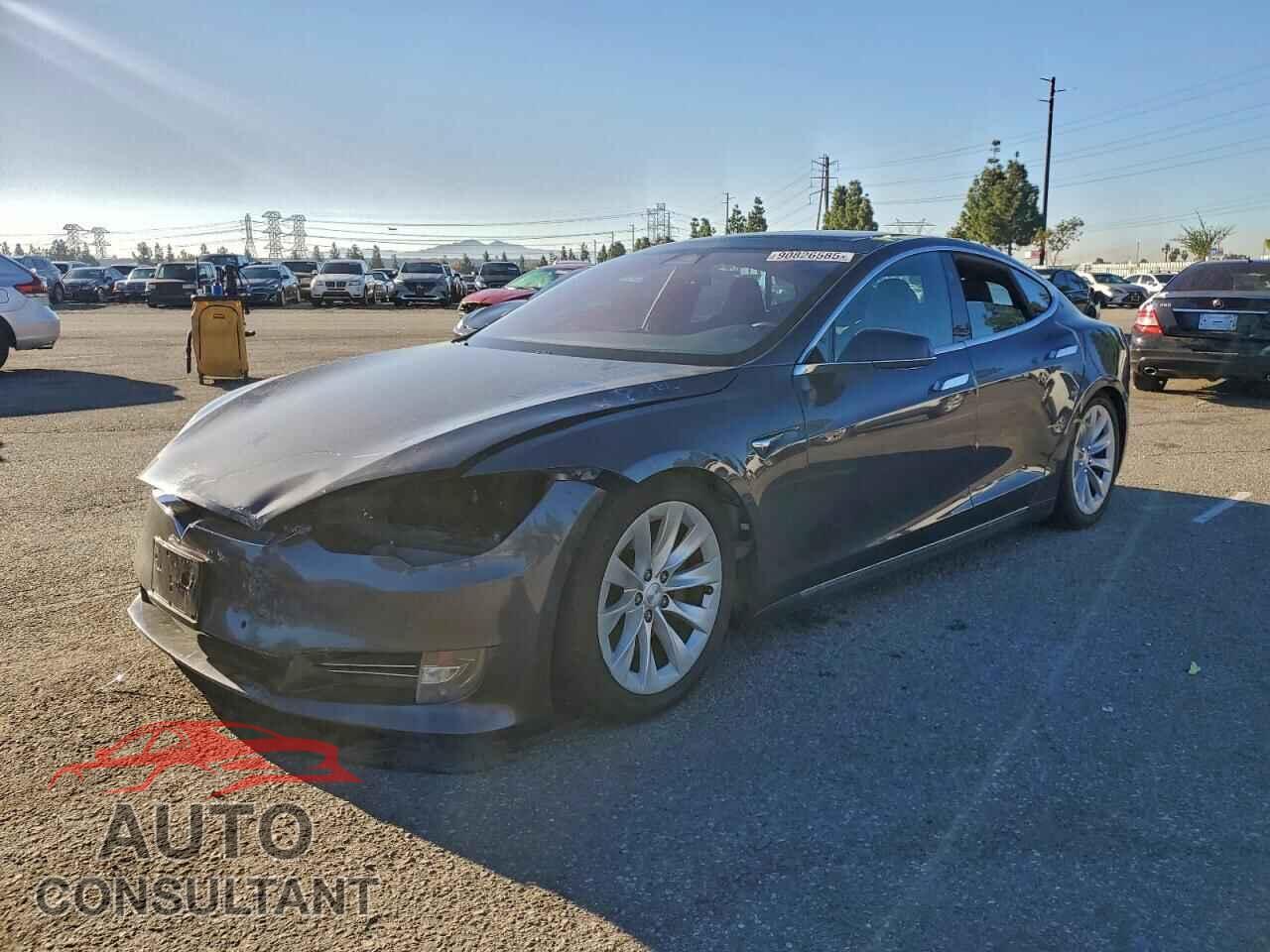 TESLA MODEL S 2018 - 5YJSA1E23JF261860