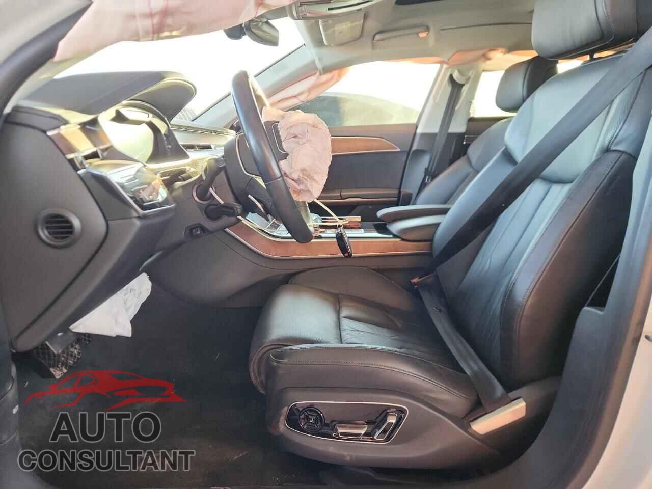 AUDI A8 2024 - WAULDAF88RN007828