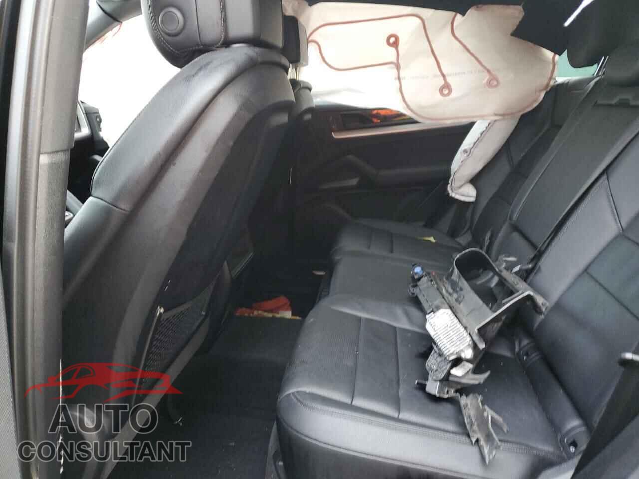 PORSCHE CAYENNE 2024 - WP1AA2AYXRDA09553