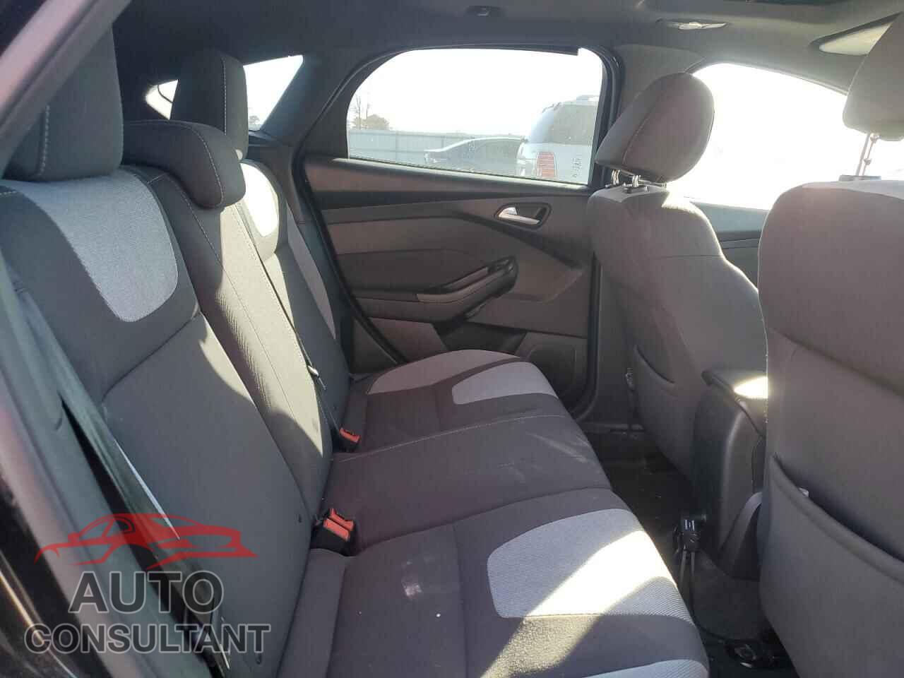 FORD FOCUS 2013 - 1FADP3L93DL196809