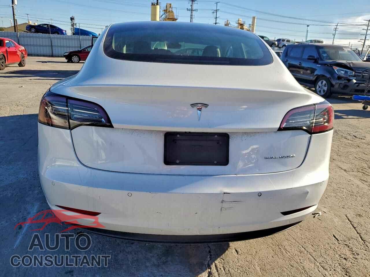 TESLA MODEL 3 2019 - 5YJ3E1EBXKF512674
