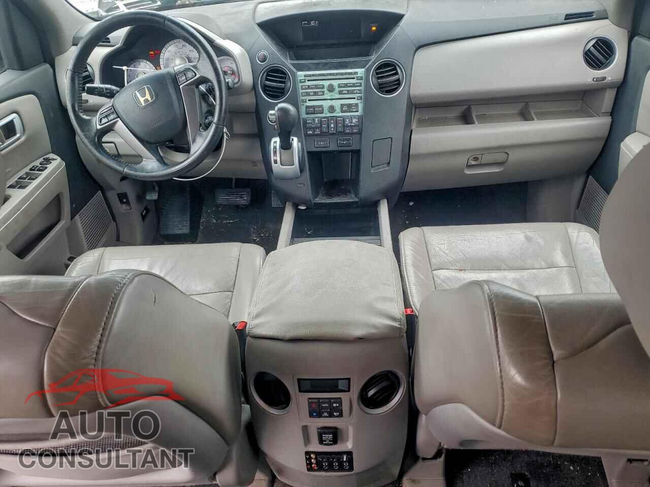 HONDA PILOT 2011 - 5FNYF4H67BB036564