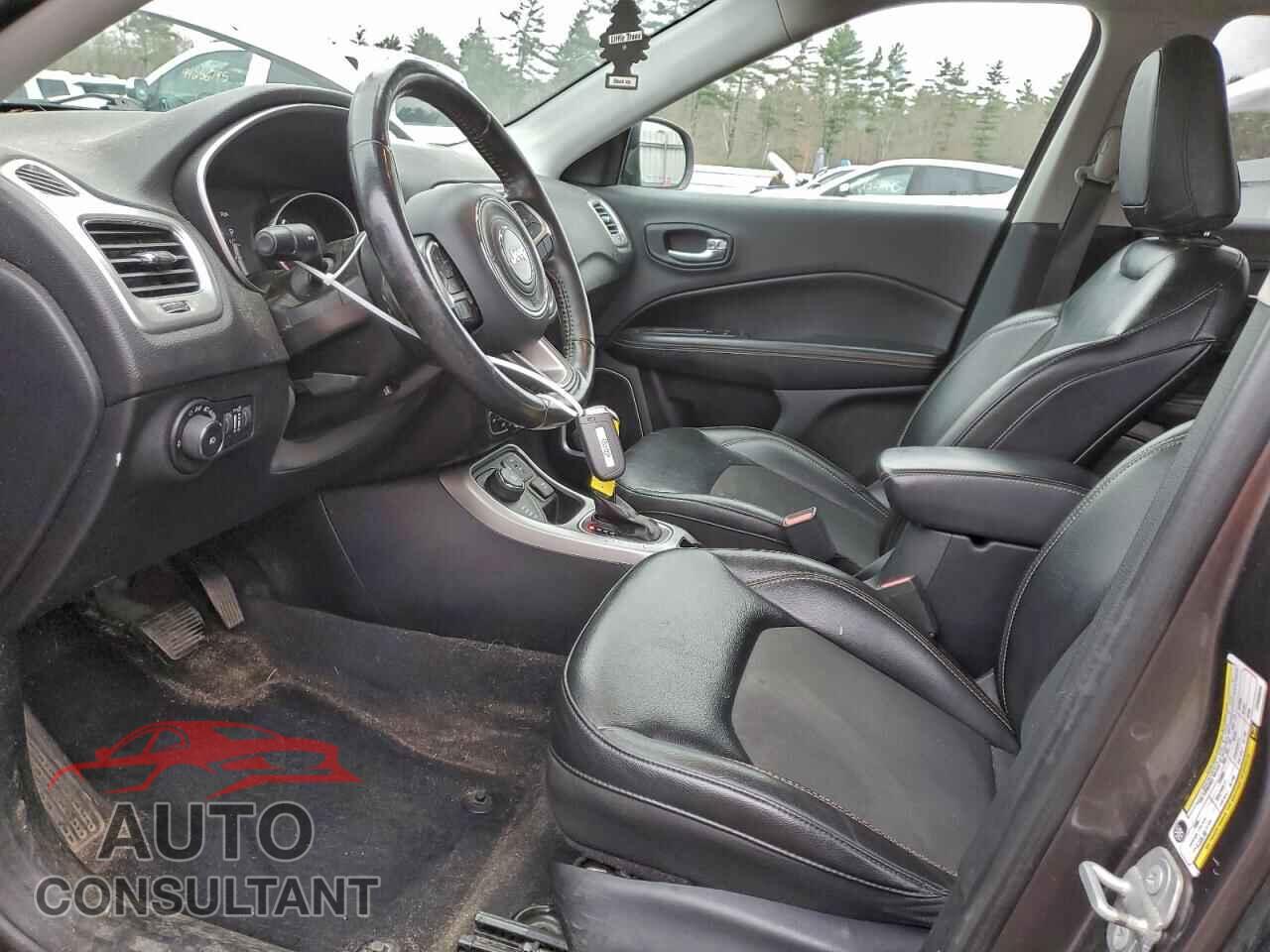 JEEP COMPASS 2018 - 3C4NJDBB4JT359820