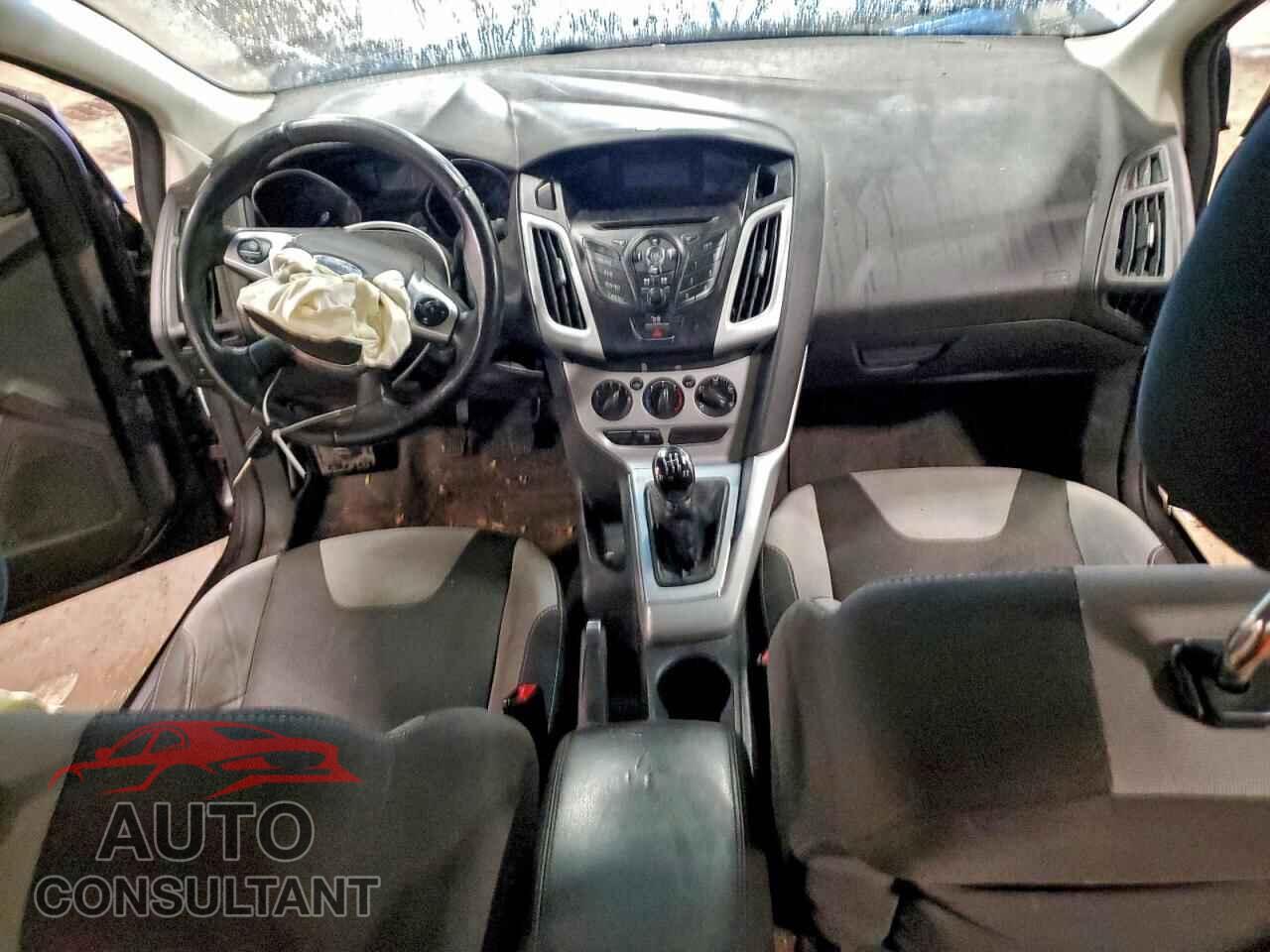 FORD FOCUS 2012 - 1FAHP3F22CL215137