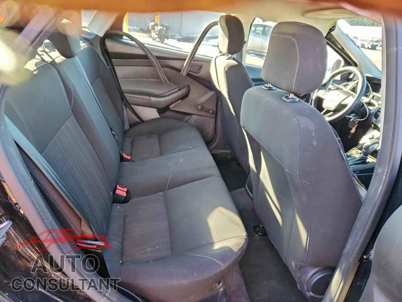 FORD FOCUS 2016 - 1FADP3E22GL273321