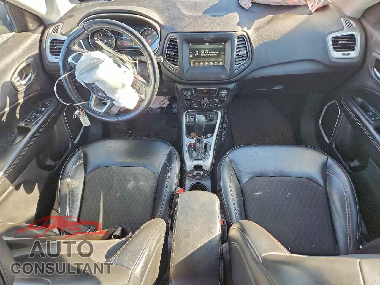 JEEP COMPASS 2020 - 3C4NJCBB7LT123353